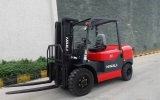 Tránh Tình Trạng Ô Nhiễm Trên Xe Nâng Dầu